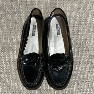 Sperry Black Patent Leather Loafers EUC
